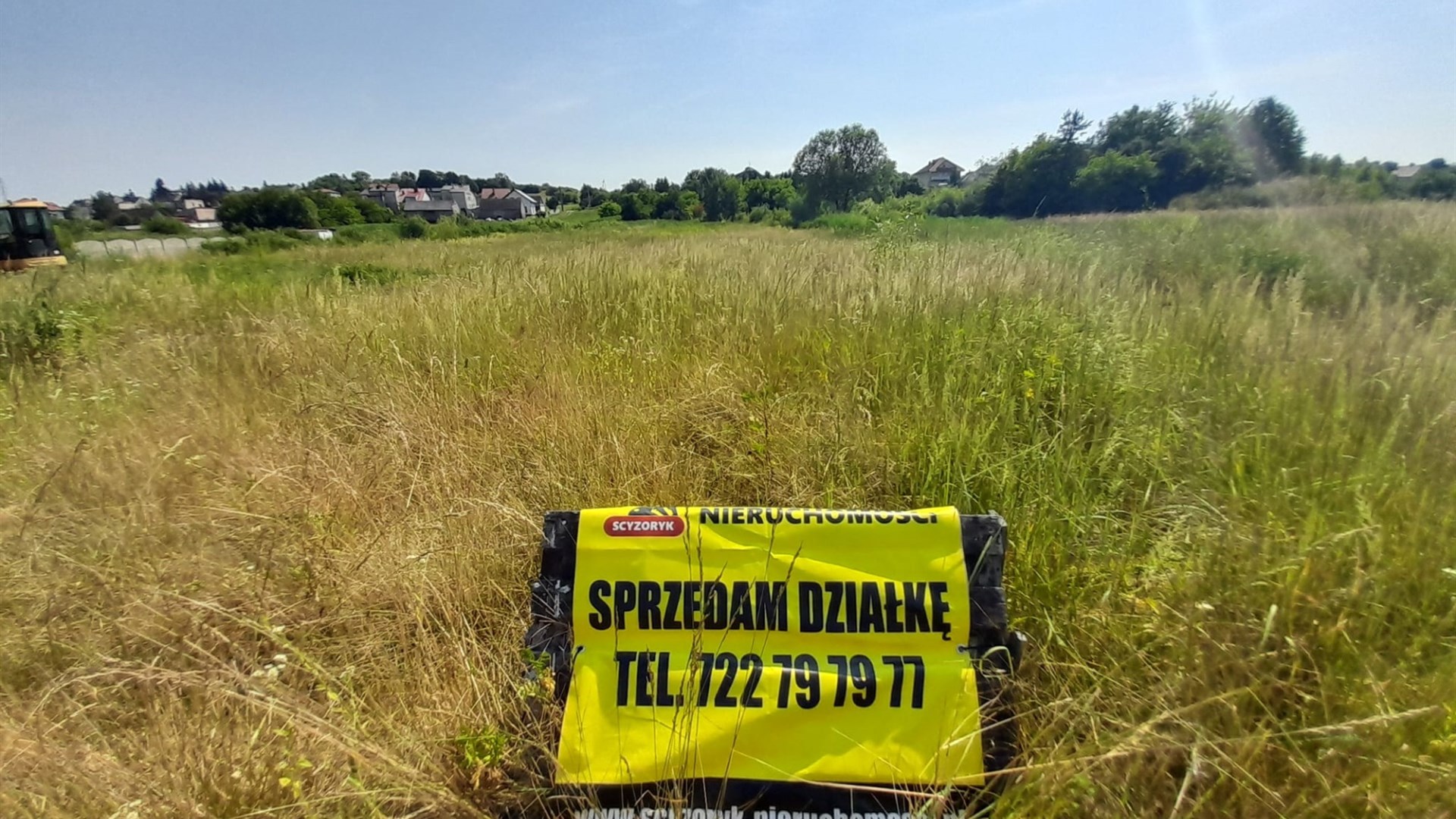 Działka na sprzedaż